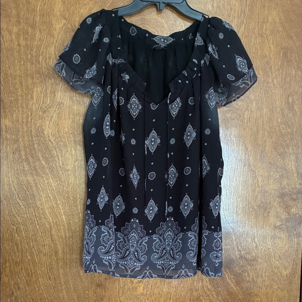 Apt. 9 Elegant Black and Gray Blouse Size XL Petite